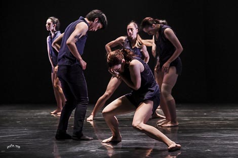 Kibbutz Contemporary Dance Company: A Good Citizen, kor. Rami Be er, foto: Udi Hilman