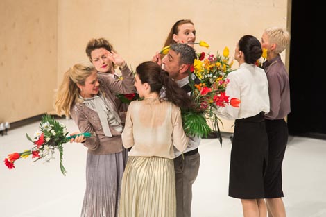 Studio za suvremeni ples, Zagreb (u suradnji s Cie Public in Private): Ansambl, autorica Jasna L. Vinovrški, foto: Tomislav Sporiš