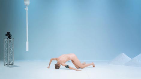 Tangay Collective & Action at a Distance: BLOT – Body Line of Thought, autorice Simona Deaconescu, Vanessa Goodman, foto: Adi Bulboaca