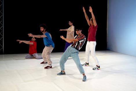 Tangay Collective, Bukurešt: Choreomaniacs, kor. Simona Deaconescu, foto: tangajdance.com