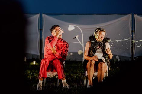 Société Protectrice de Petites Idées: Cow Love, autori: Nanda Suc, Federico Robledo, foto: Pan Ray