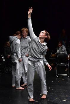 Aleksandra Janeva Imfeld, Plesni centar Tala, Zagreb, No problem production, Belgija, Pogon Jedinstvo, Zagreb: displaced, plesna predstava i koncert, kor. Tamara Curić, Aleksandra Janeva Imfeld, Larisa Navojec, foto: Igor Čepurkovski