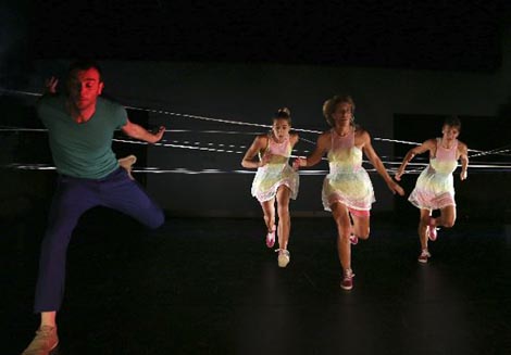 Zagrebački plesni ansambl: E = mc², kor. Zrinka Lukčec, foto: Maja Kljaić