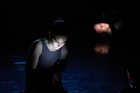 Omladinski ansambl bruTALA: GenAI, kor. Lara Frgačić, Endi Schrötter, foto: Sindri Uču