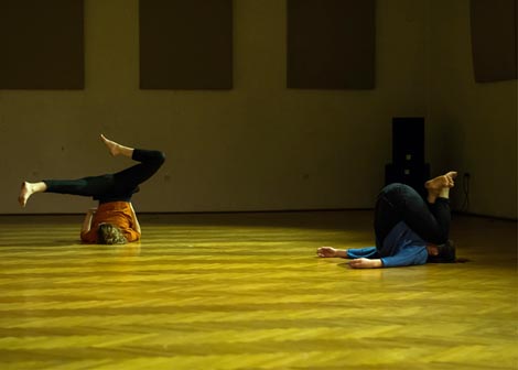 Odsjek plesa Akademije dramske umjetnosti, Zagreb: Hunting Family 2, kor. Francesco Scavetta