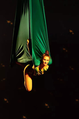 Kristina Lisica na nastupu u cirkusu