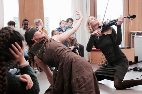 Leteće riječi, kor. Ceren Oran