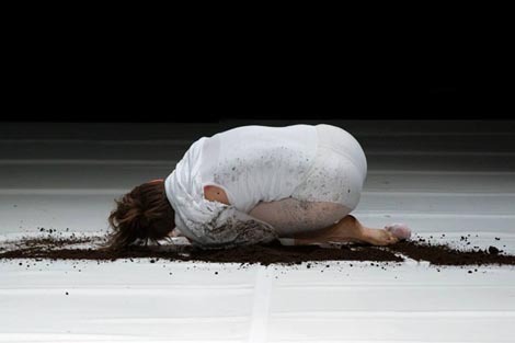 Maja Marjancin u reakciji Ive Pavičić na task Isabelle Schad, foto: PromoArtStudio i Maja Kljajić