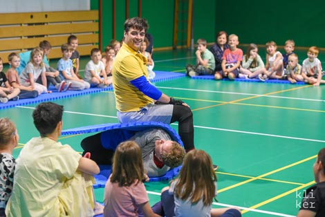 UO VRUM, The100Hands: Matta Matta 2.0, koncept i koreografija Jasper Džuki Jelen, Mojra Vogelnik Škerlj, foto: Mario Knor