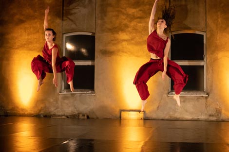Zadarski plesni ansambl: Pjesma protiv žena, red. i kor. Sanja Petrovski, foto: © Bojan Bogdanić