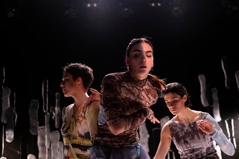 Umjetnička organizacija ON/A, Zagreb: Selfiemorphia, kor. Marin Lemić