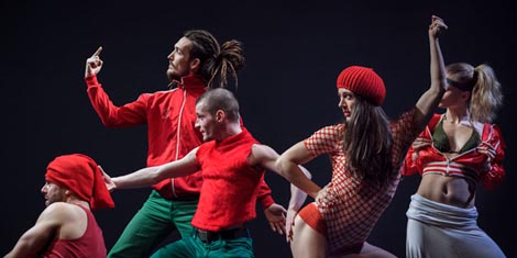 Plesna kompanija Éve Dude: Virtus, red. i kor. Éva Duda, foto: Daniel Domolky, evaduda.net